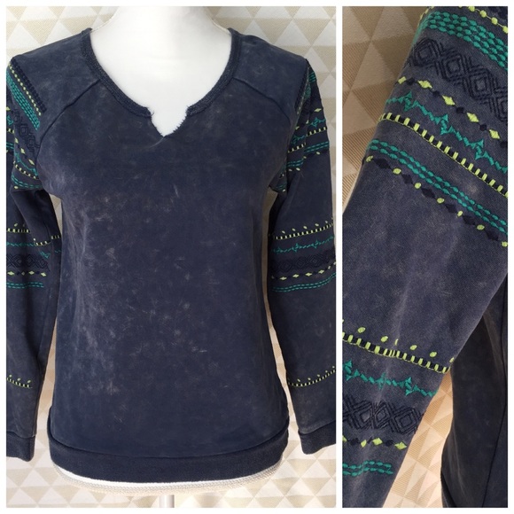 Stonewashed 💯 Cotton Sweater w/Tribal Embroidery - Picture 2 of 6